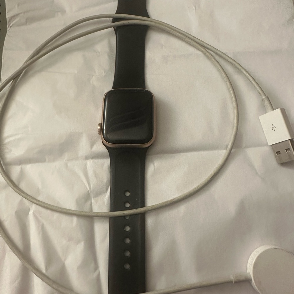 Apple Black Smartwatch Series 6 with Sport Band
